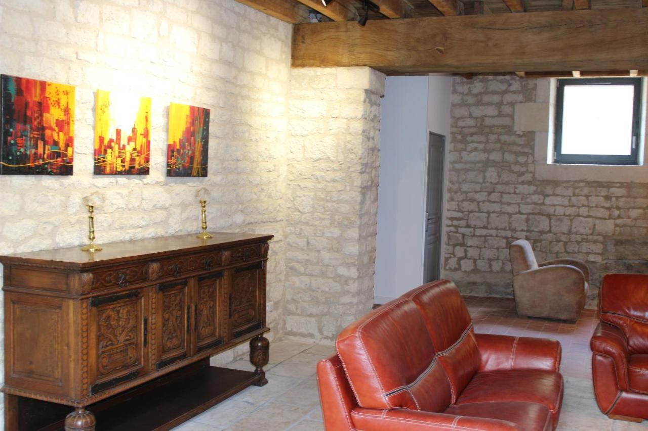 Chateau Des Loups - Les Pommiers Echire ภายนอก รูปภาพ